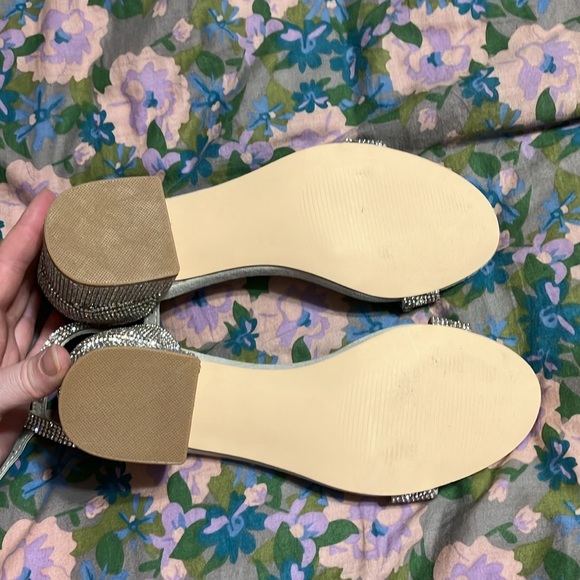 Sparkly low heel sandals - Picture 4 of 4